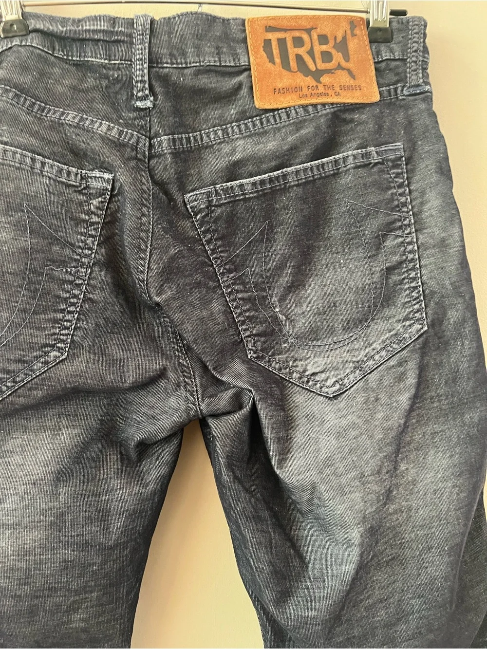 True Religion Men's gray corduroy Pants size 32 W 29 inseam